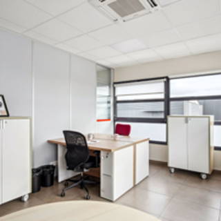 Bureau privé 20 m² 3 postes Coworking Rue Pascal Meaux 77100 - photo 7